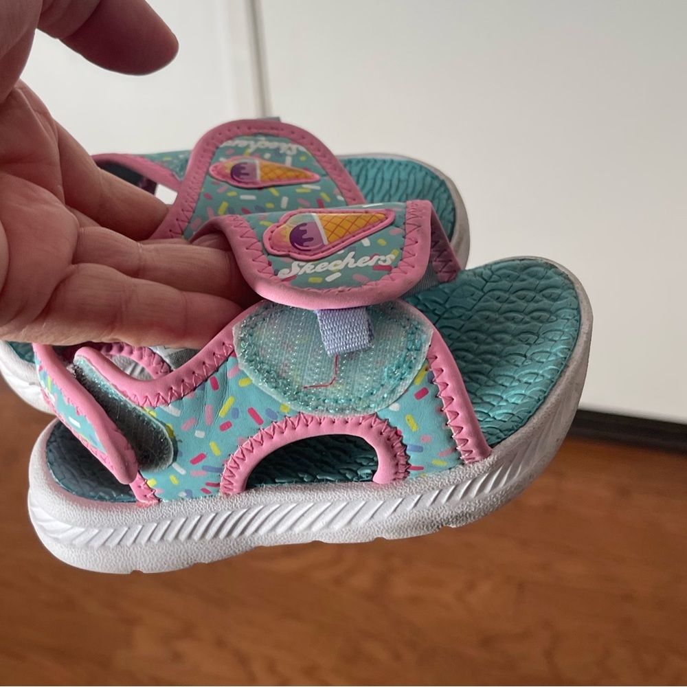 Skechers toddler sandal size 5